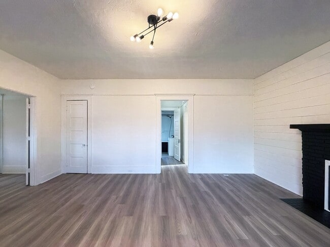 Foto del edificio - 577 Madison St