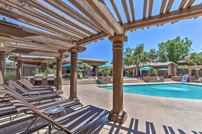 Photo - 7009 E Acoma Dr Apartment