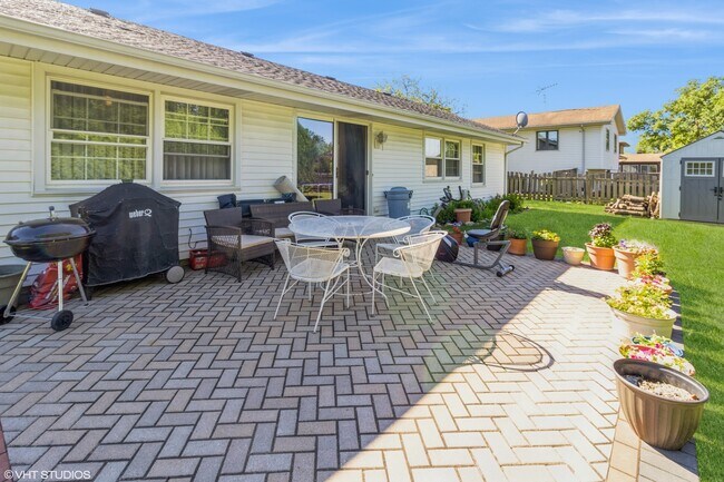 Foto del edificio - 304 Islington Ln