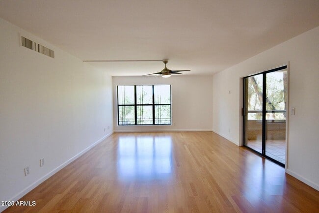 Building Photo - 5122 N 31st Way