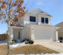 Building Photo - 1002 Hawkeye Point Rd