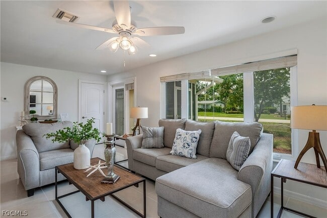 Foto del edificio - 2255 Gorham Ave