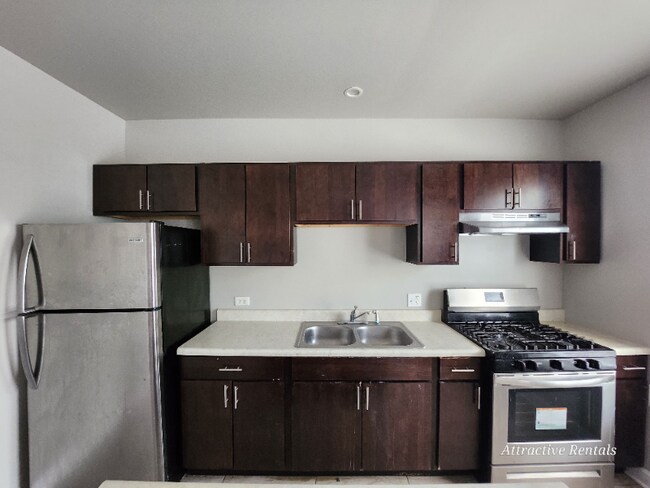 Foto del edificio - 9819 S Loomis St