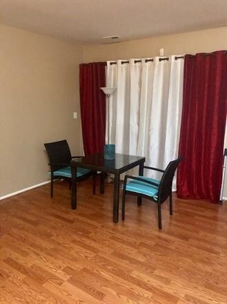 Foto del edificio - 2010 Sandlewood Ct