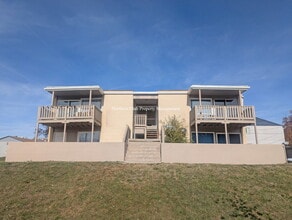 Building Photo - 1052 Healy St