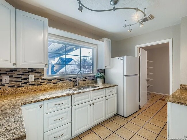 Building Photo - 5934 Summer Fest Dr