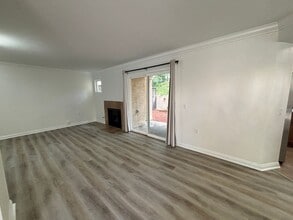 Building Photo - 800 Sea Cliff Way