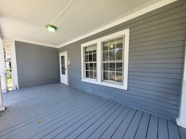 Building Photo - 205 S Weldon St