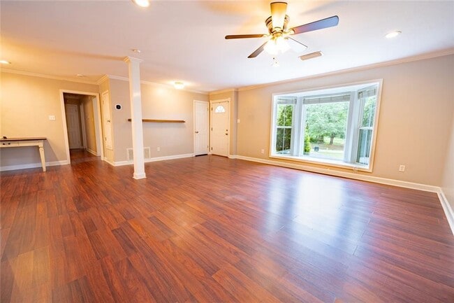 Building Photo - 5412 Timberlane Dr