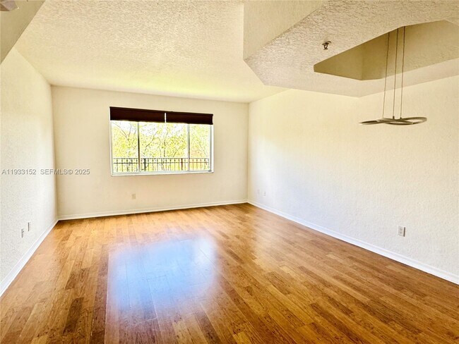 Foto del edificio - 771 SW 148th Ave