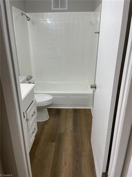 Foto del edificio - 1471 US-52