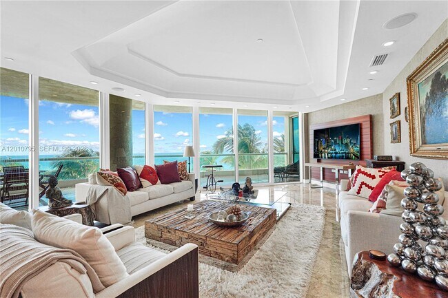 Foto del edificio - 16051 Collins Ave