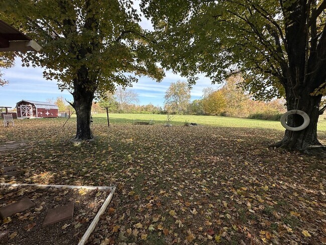 Foto del edificio - 131 Woods Rd