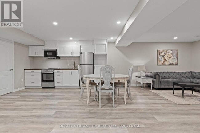 Building Photo - 55 Kline Crescent