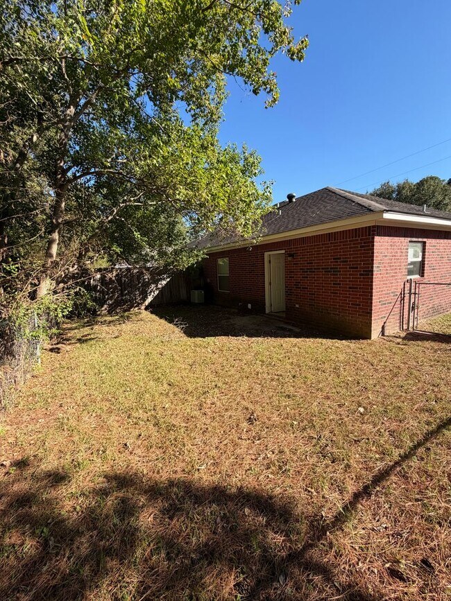 Foto del edificio - 624 Vicki Dr