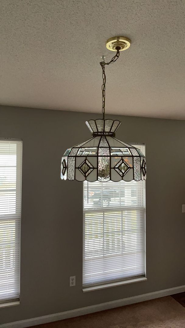 Foto del edificio - 737 Cedar Mill Drive