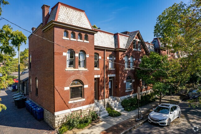 Unit Entrances - Victorian Quarters