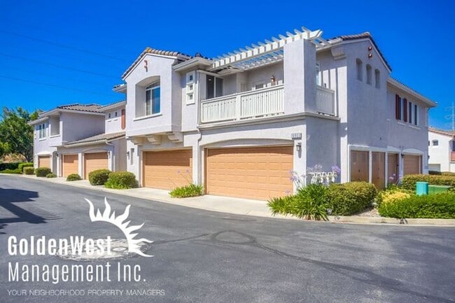 Building Photo - Stunning 2Bdm 2Ba Townhouse at Scripps Ran...