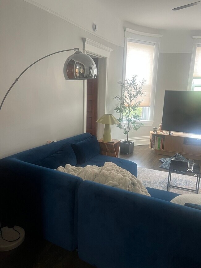 Foto del edificio - 4740 S Prairie Ave