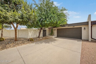 Building Photo - 8711 E Latham St