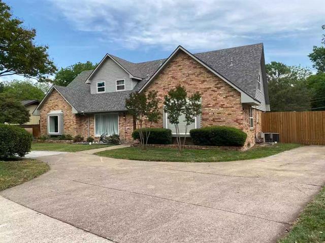 Building Photo - 2800 Rockbrook Dr