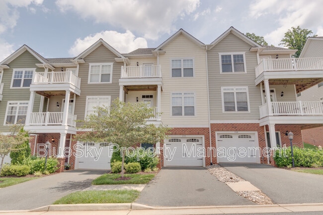Building Photo - 2170 Saranac Ct