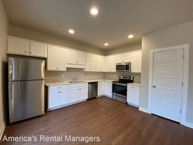Foto del edificio - 3 br, 2 bath House - 10906 Woodland Drive