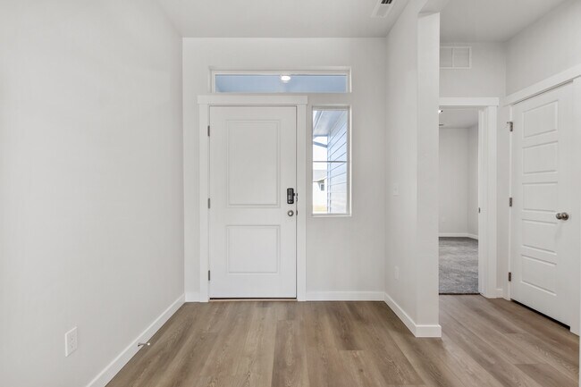 Building Photo - 11399 W Langit St