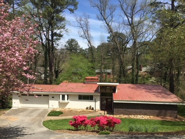 Foto del edificio - 1989 N Ridgeway Rd