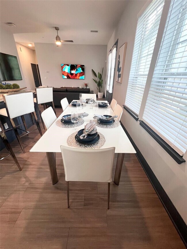 Foto del edificio - 4250 Woodridge Pkwy