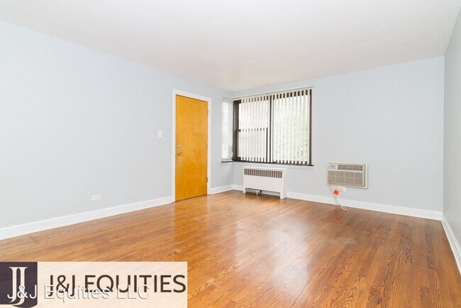 Building Photo - 7320-7330 N Ridge Blvd