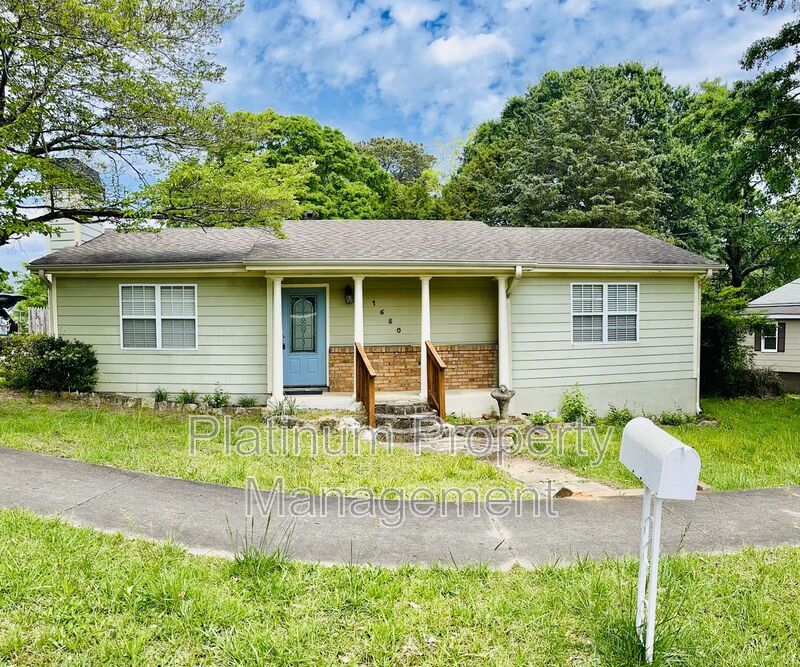 Primary Photo - 1680 Hill St NE