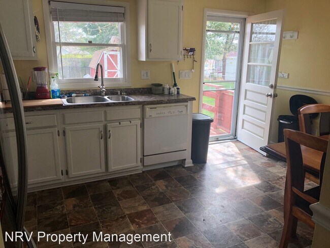 Foto del edificio - 3 br, 3 bath House - 950 Cambria Street NW