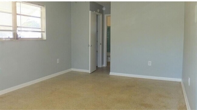 Foto del edificio - 6125 SW 48th Ct
