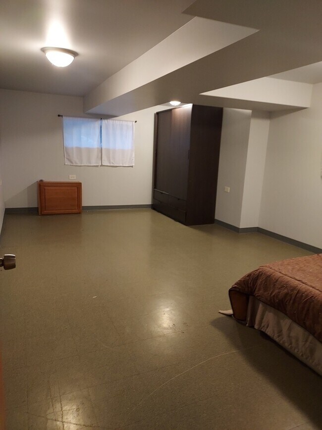 Foto del edificio - 8233 S Langley Ave