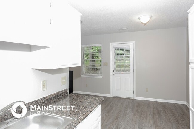 Foto del edificio - 8247 Gera Emma Dr