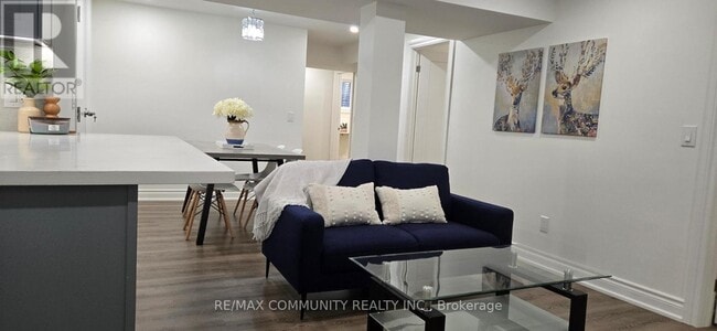 Building Photo - 77 Windrush Trail