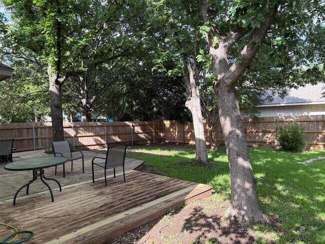 Building Photo - 14707 Single Trce