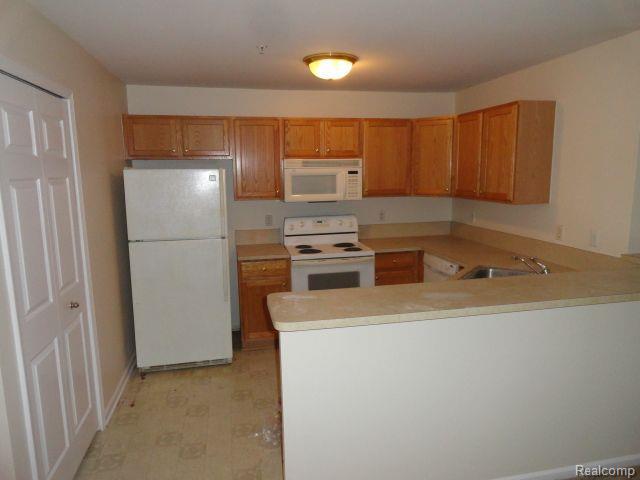 Foto del edificio - 3985 Forester Blvd