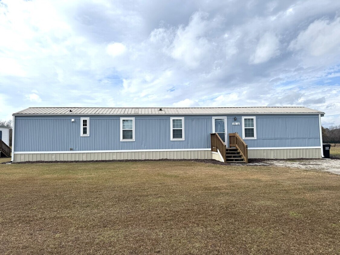 Foto principal - Single Family Manufactured Home- Ready for Move In!