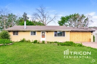 Building Photo - 7013 Knox Ave N