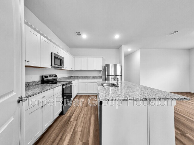 Foto del edificio - 28414 Selsdon Ct