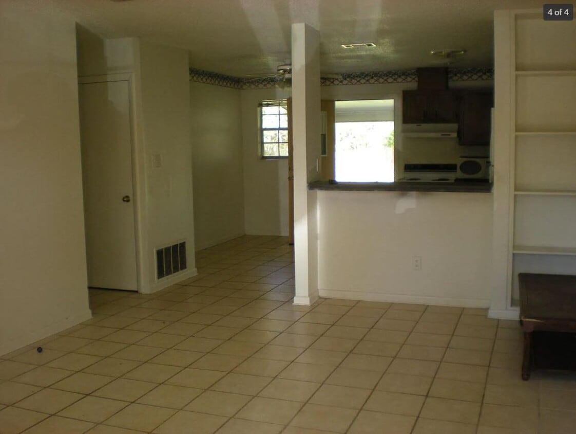 Building Photo - 2410 Clemons Rd