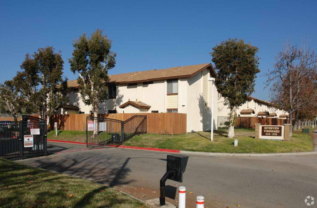 Primary Photo - Riverview Town Homes