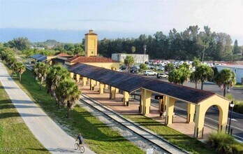 Building Photo - 121 Ginger Rd