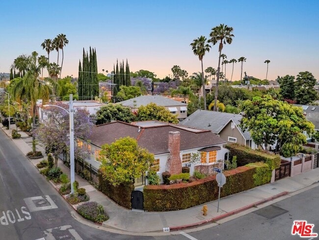 Foto del edificio - 958 N Vista St