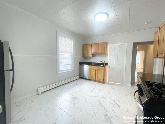 Photo - 22 Howell St. #3 Dorchester House