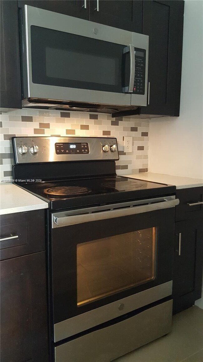Foto del edificio - 2779 NW 29th St
