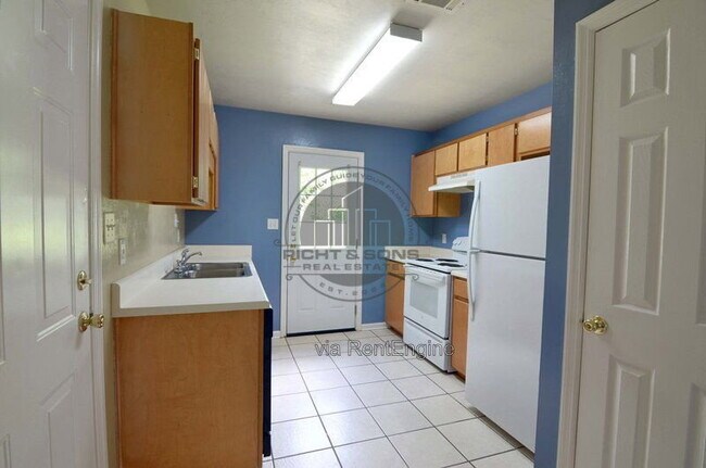 Foto del edificio - 1520 Country Ln
