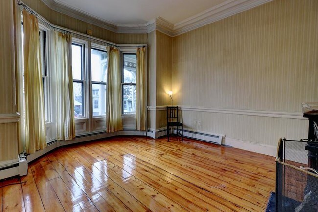 Foto del edificio - 173 Congdon St